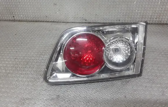 Tailgate rear/tail lights