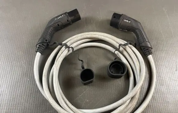 KIA EV6 Electric car charging cable H07BZ5F 0010024556