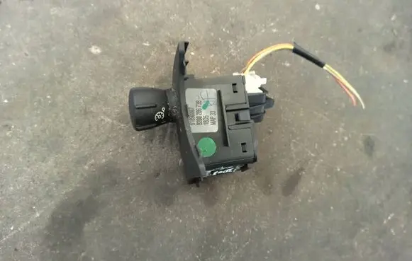 Renault Scenic II - Grand scenic II Multifunctional control switch/knob 8200206738 61890007