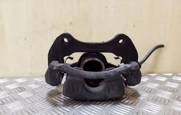 Opel Zafira C Front brake caliper