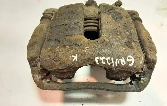 Front brake caliper