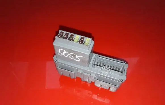 Honda Civic IX Fuse module TV00030 120618 01F71