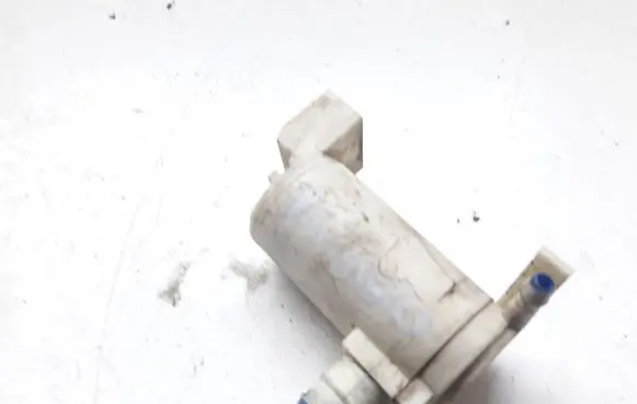 Nissan Navara D40 Windscreen/windshield washer pump