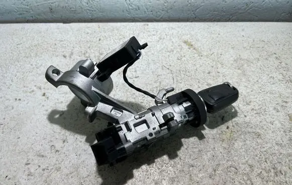 Opel Astra J Ignition lock contact 20939745 12440411534