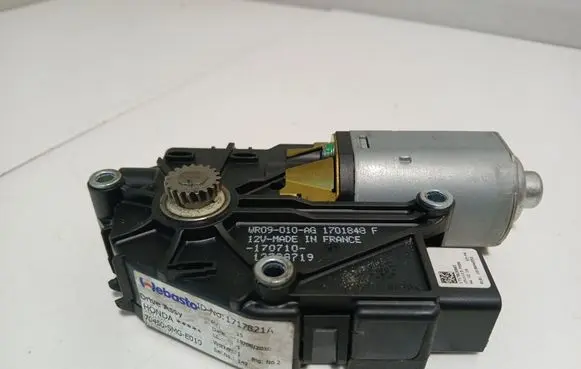 Honda CR-V Sunroof motor/actuator 70450SMGE010