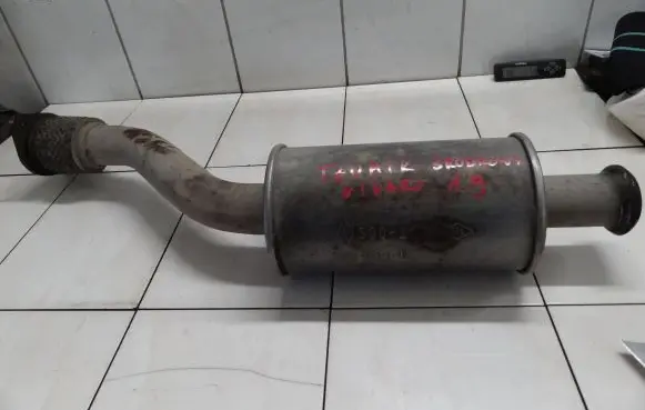 Opel Vivaro Middle muffler/silencer 