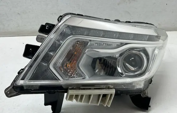 Nissan Navara D23 Headlight/headlamp 01102A00RL 17827E4125