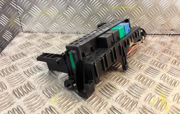 Mercedes-Benz A W169 Fuse box set 1695450001 A1695450001