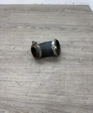 Volkswagen Polo V 6R Intercooler hose/pipe 04B145822J