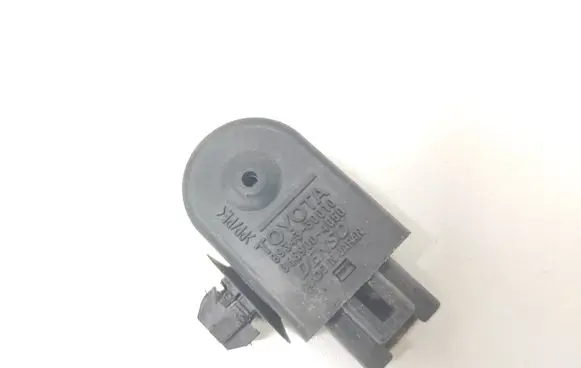 Lexus GS 300 350 430 450H Sensor 8934330010 0689004050