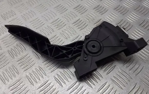 Opel Vectra C Accelerator pedal position sensor 9186724
