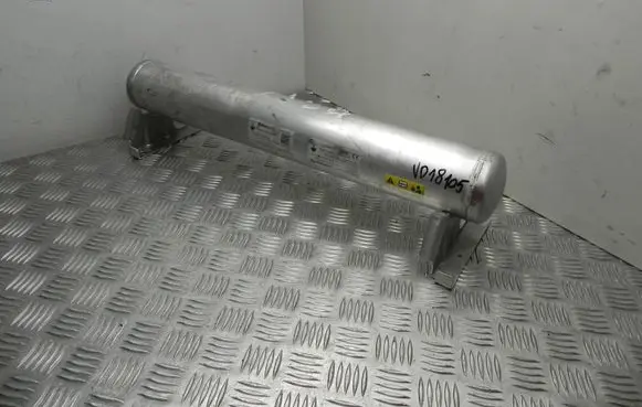 Maserati Levante Vacuum air tank 6700375210 VD18105