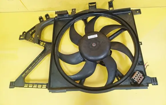 Opel Corsa C Electric radiator cooling fan 13204570 09129965