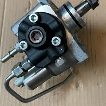 Opel Astra J Fuel injection high pressure pump 2940001470T