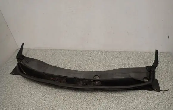 Nissan Micra Wiper trim
