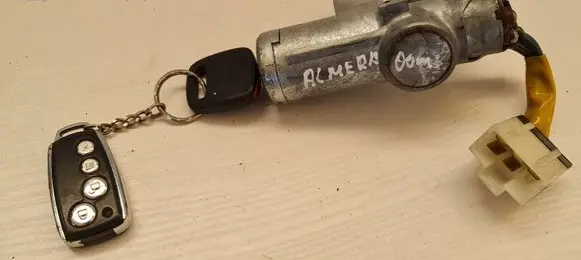 Nissan Almera N16 Ignition lock SK72