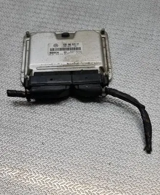 Volkswagen Sharan Engine control unit/module 038906019ET 28SA4848 0281010630