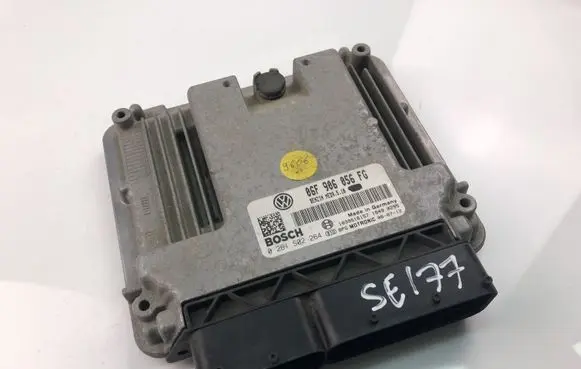 Volkswagen Golf Plus Engine control unit/module 06F906056FG