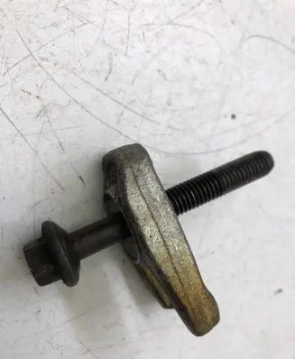 Nissan Qashqai Fuel Injector clamp holder