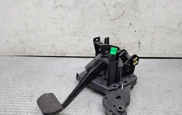 Citroen C5 Brake pedal 9654751180