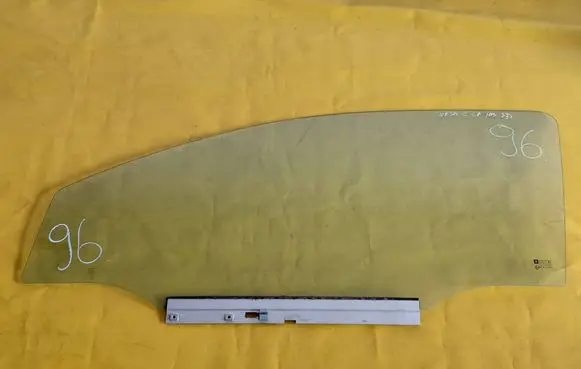 Opel Corsa C Front door window/glass (coupe)