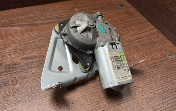 Peugeot 407 Rear door window regulator motor 964650088000