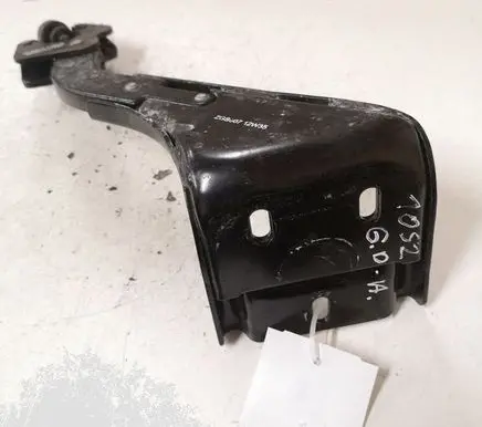Mercedes-Benz Vito Viano W639 Sliding door lower roller guide/hinge A6397001747