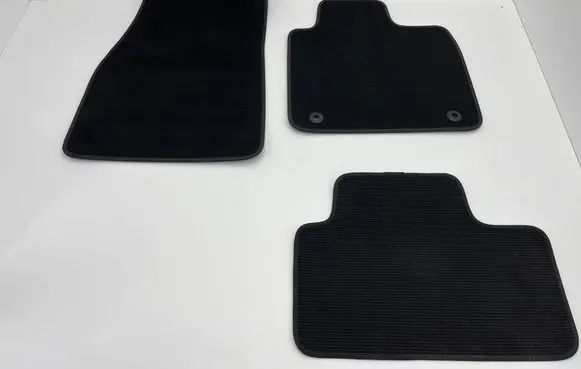 Volvo XC40 Car floor mat set 32328789 32328791 32357645