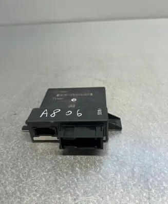 Audi A8 S8 D3 4E Gateway control module 4E0910468B