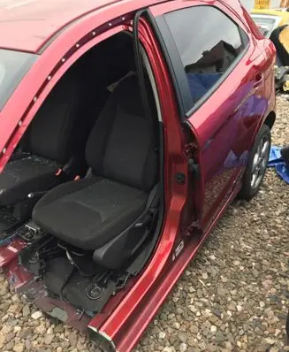 Ford Ka Pillar (middle) 