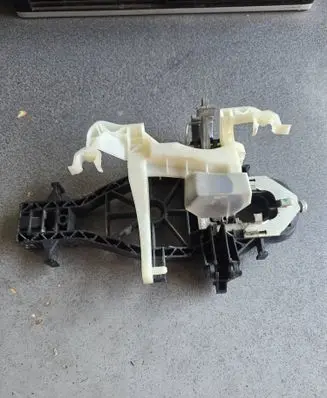 Volkswagen Multivan T5 Sliding door exterior handle/bracket 7H0843352E