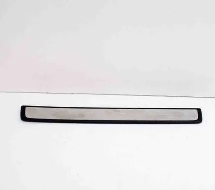 Volvo XC40 Front sill trim cover 32289844