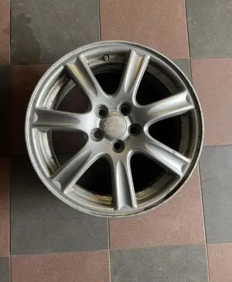Subaru Legacy R16 alloy rim 