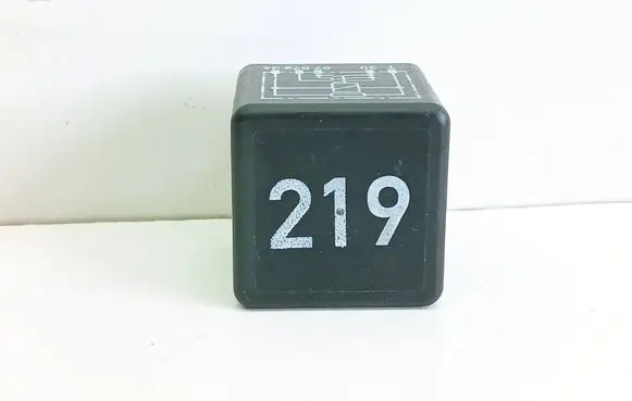 Audi A4 S4 B6 8E 8H Other relay 899574000 443951253AA