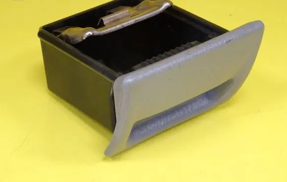 Car ashtray