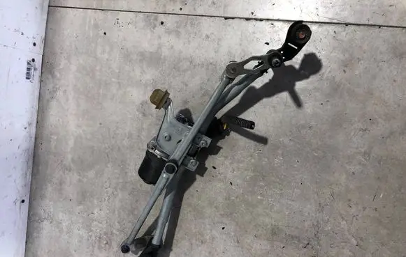 Peugeot 2008 II Front wiper linkage and motor 9824784980