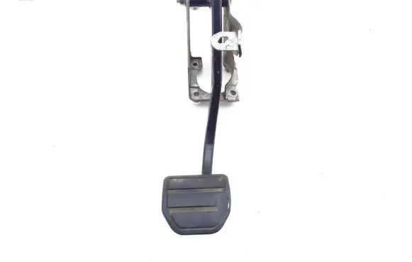 Land Rover Discovery 3 - LR3 Brake pedal 5H22-2455BA8-PVJ