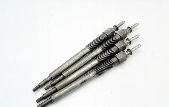 Opel Astra G Glow plug NGKCZ22