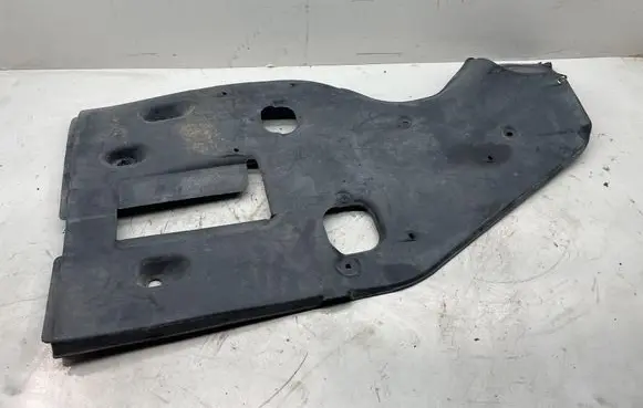 Lexus IS 220D-250-350 Engine splash shield/under tray 5839953010