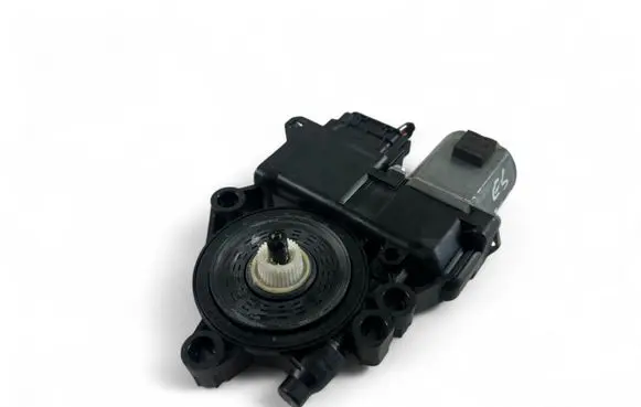 KIA Xceed Front door window regulator motor 82450J7015