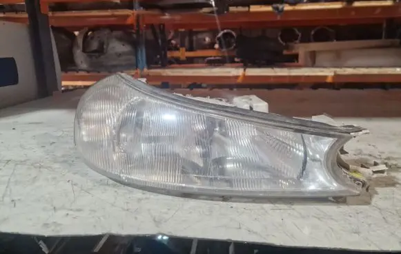 Ford Mondeo MK II Headlight/headlamp 98BG13005FB