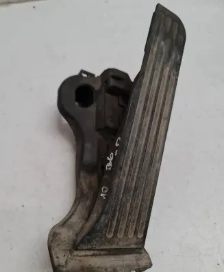 Volkswagen PASSAT B6 Accelerator throttle pedal 1K1721503L 6PV00860000