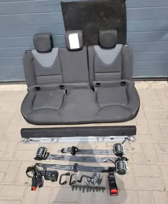 Renault Clio IV Second row seats 