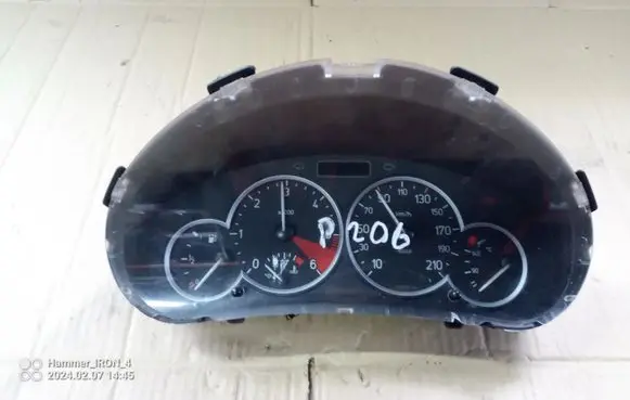 Audi A6 S6 C5 4B Speedometer (instrument cluster) 9651740680