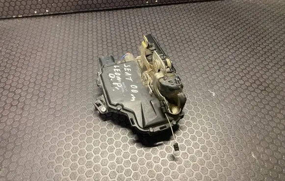 Seat Leon (1M) Front door lock