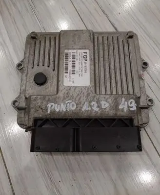 Fiat Punto (188) Engine control unit/module ECU 55192093