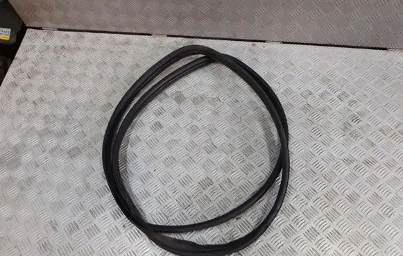 Ford Ka Rubber seal front door (on door) 