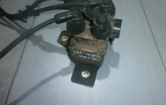 Mazda 626 High voltage ignition coil E9TF12029AA