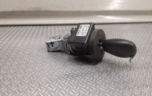 Renault Clio III Ignition lock N0502060 8200214173D
