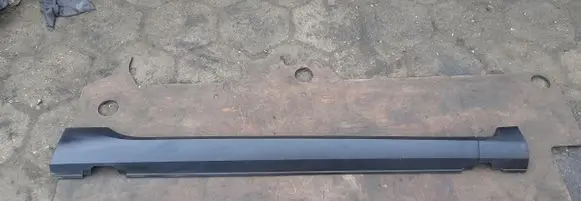Peugeot 2008 I Front sill (body part) 96781715XT